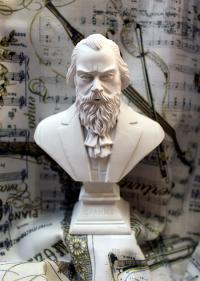 Buste de Brahms