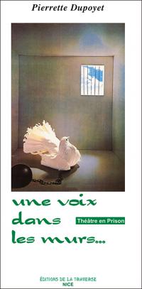 Une voix dans les murs