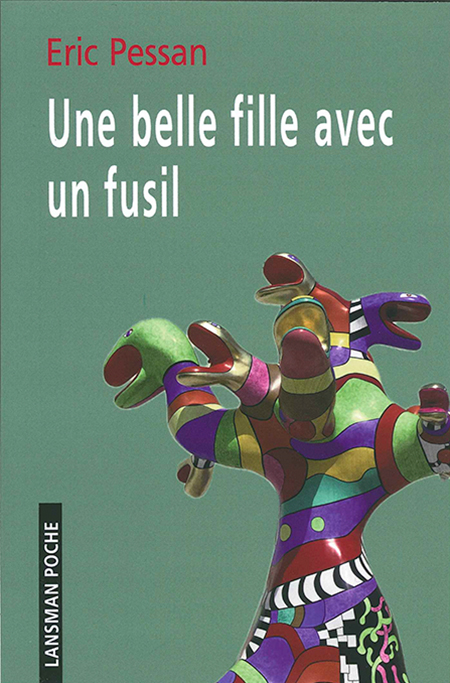 une-belle-fille-avec-un-fusil